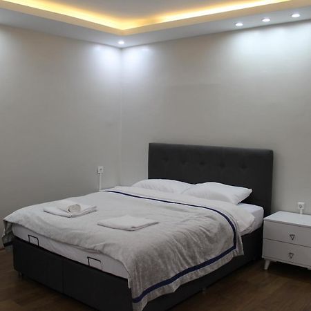 Beyoglu Asmalimescit'Te Mobilyali Balkonlu Daire Leilighet Istanbul Eksteriør bilde